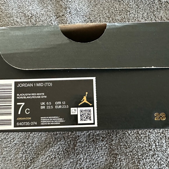 Jordan - Red Black -  Toddler 7C - Picture 5 of 5